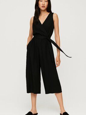 Aritzia Babaton Womens XS Wide Leg Black Jumpsuit Cocktail Culottes Capris